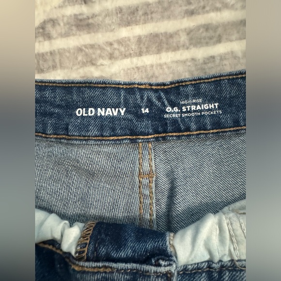 Old Navy OG Straight High Waist Jeans - Picture 3 of 3